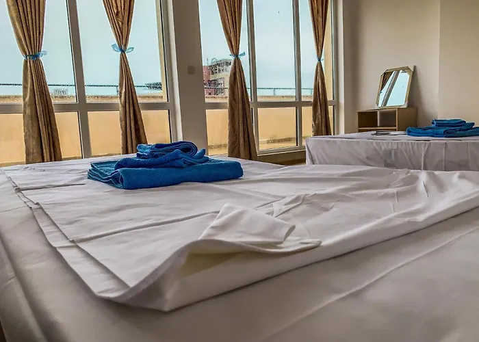 Sapphire Aparthotel 2*